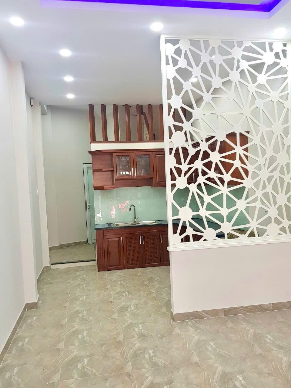Cho thuê nhà MT Hoà Hưng, Phường 13 , Quận 10